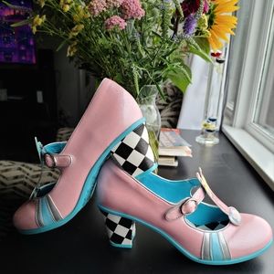 Hot Chocolate brand - Mid-Heels Diner Women's Mary Jane Pump - size 8